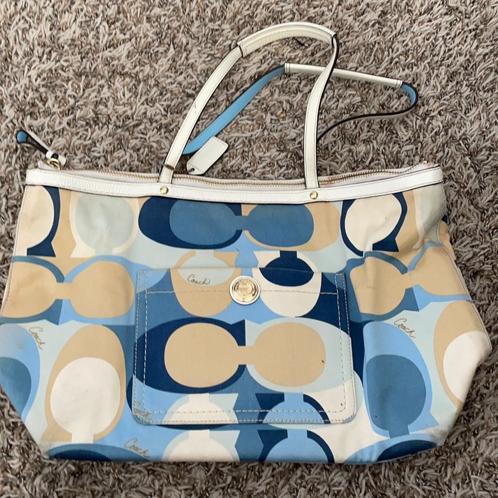Coach purse (SOLD ON MERCARI)